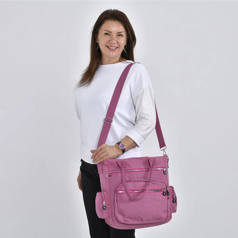 Wasserabweisende Crossbody Tasche mit Multifächer, 36x33x15 cm, himbeerfarbe