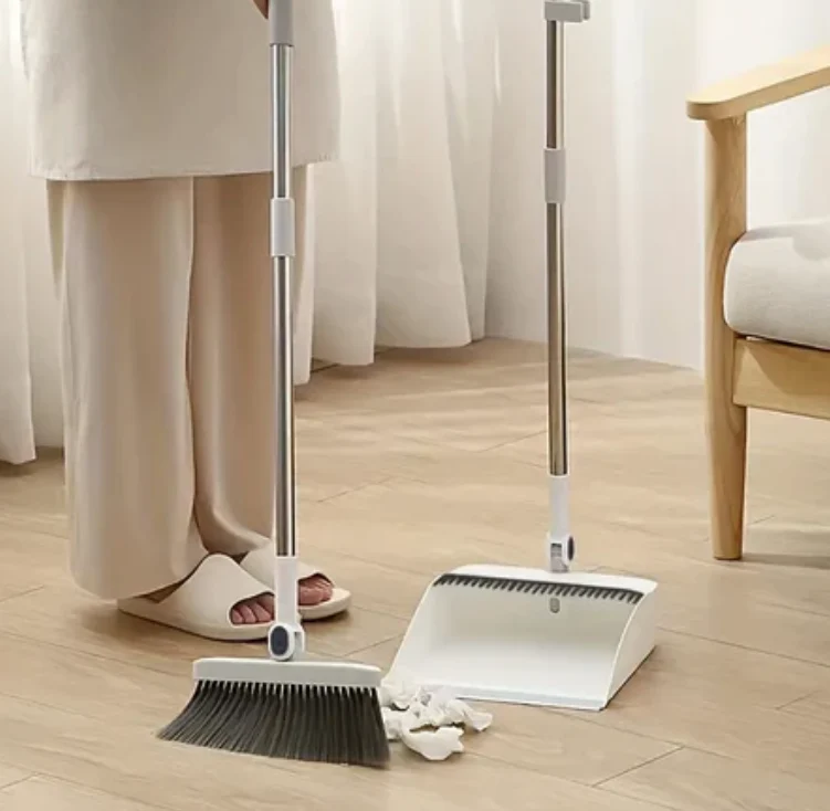 Ensemble Balai et Pelle à Dents - Nettoyage Optimisé